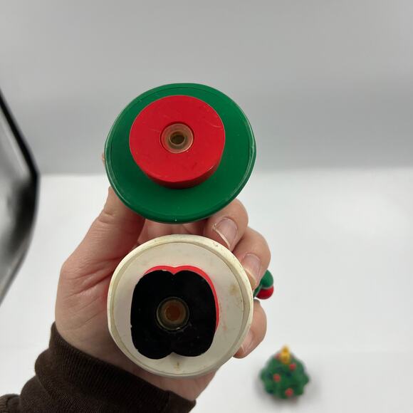 Vintage Set Christmas Salt Pepper Shakers Santa Claus Christmas Tree STAINED - Picture 5 of 10